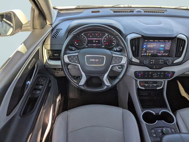 2022 Summit White GMC Terrain SLT FWD SUV