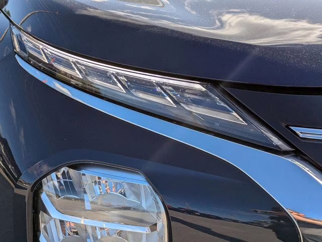 2026 Cosmic Blue Metallic Mitsubishi Outlander SE FWD SUV