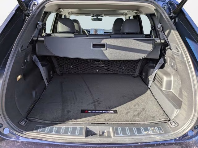 2026 Cosmic Blue Metallic Mitsubishi Outlander SE FWD SUV