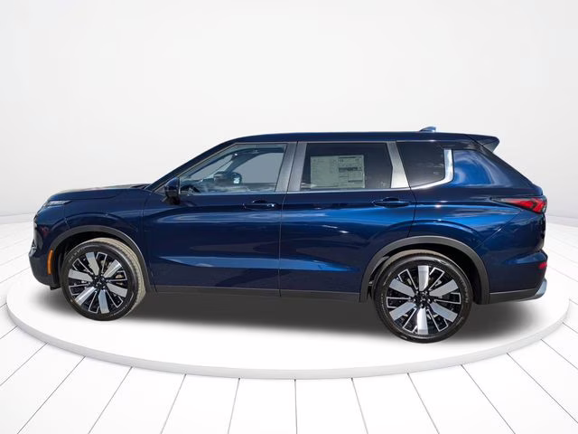 2026 Cosmic Blue Metallic Mitsubishi Outlander SE FWD SUV