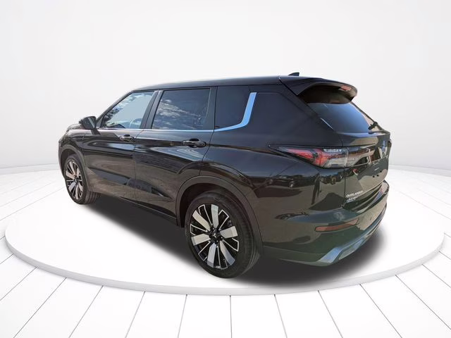 2026 Black Diamond Mitsubishi Outlander SE FWD SUV