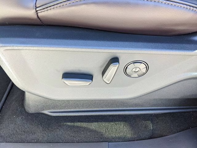 2026 Star White Metallic Tri-Coat Ford Expedition Max Platinum 4X4 SUV