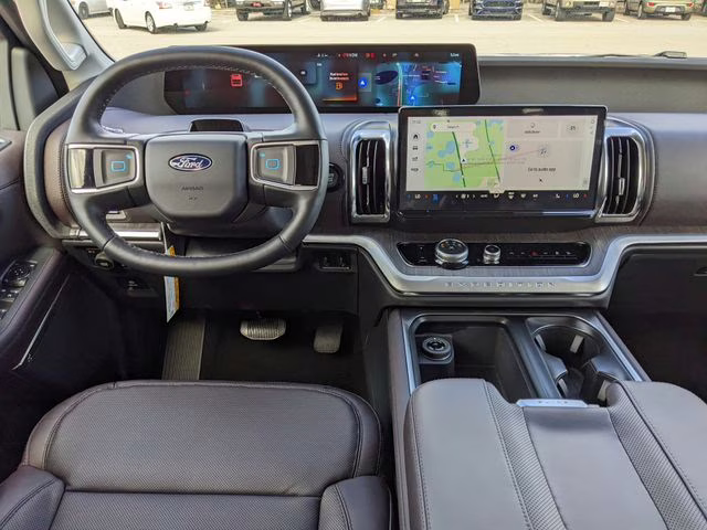 2026 Star White Metallic Tri-Coat Ford Expedition Max Platinum 4X4 SUV