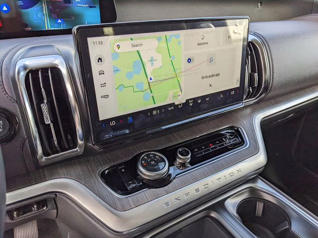 2026 Star White Metallic Tri-Coat Ford Expedition Max Platinum 4X4 SUV