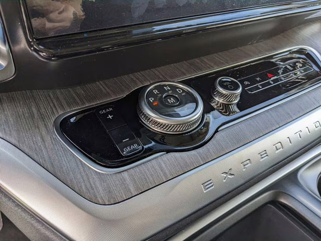 2026 Star White Metallic Tri-Coat Ford Expedition Max Platinum 4X4 SUV