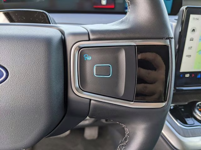 2026 Star White Metallic Tri-Coat Ford Expedition Max Platinum 4X4 SUV