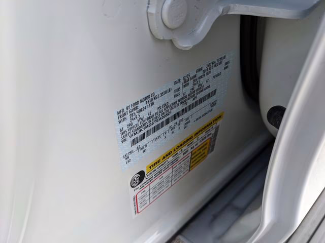 2026 Star White Metallic Tri-Coat Ford Expedition Max Platinum 4X4 SUV