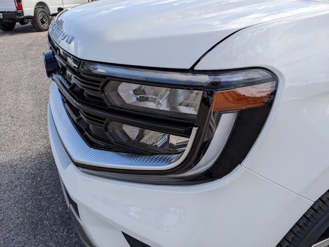 2026 Star White Metallic Tri-Coat Ford Expedition Max Platinum 4X4 SUV