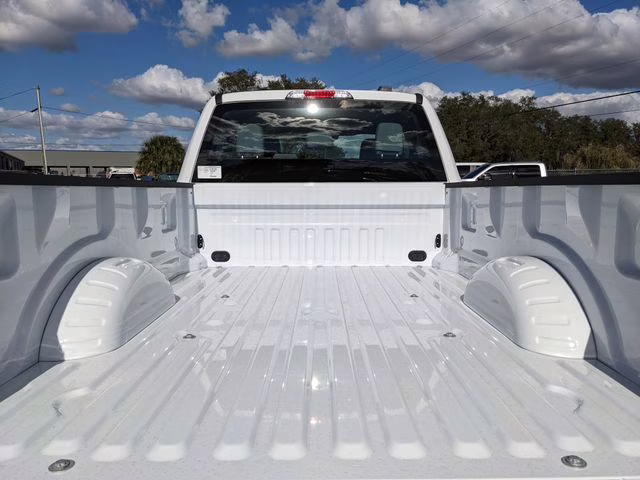2026 Oxford White Ford Super Duty F-250 SRW XL 4X4 Truck
