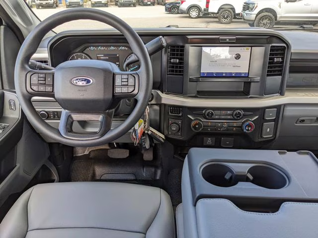 2026 Oxford White Ford Super Duty F-250 SRW XL 4X4 Truck