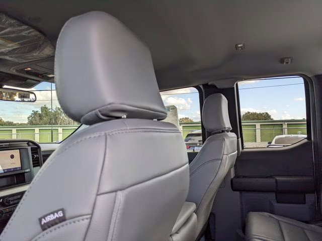 2026 Oxford White Ford Super Duty F-250 SRW XL 4X4 Truck