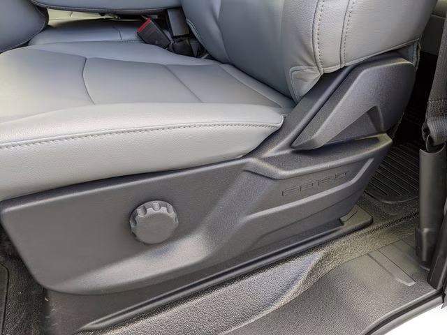 2026 Oxford White Ford Super Duty F-250 SRW XL 4X4 Truck