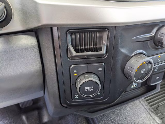 2026 Oxford White Ford Super Duty F-250 SRW XL 4X4 Truck