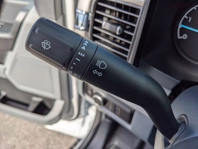 2026 Oxford White Ford Super Duty F-250 SRW XL 4X4 Truck