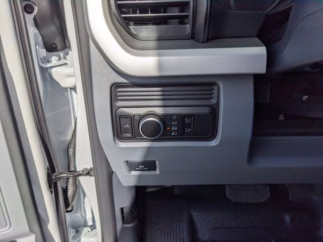 2026 Oxford White Ford Super Duty F-250 SRW XL 4X4 Truck