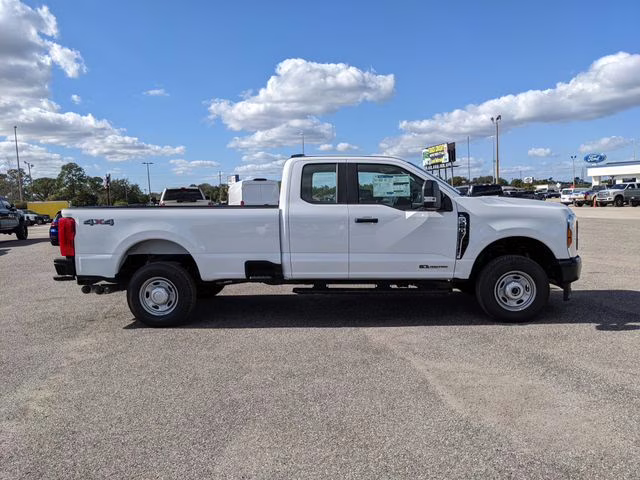2026 Oxford White Ford Super Duty F-250 SRW XL 4X4 Truck