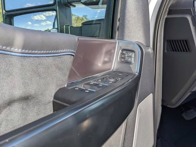 2026 Star White Metallic Tri-Coat Ford Super Duty F-350 SRW Platinum 4X4 Truck