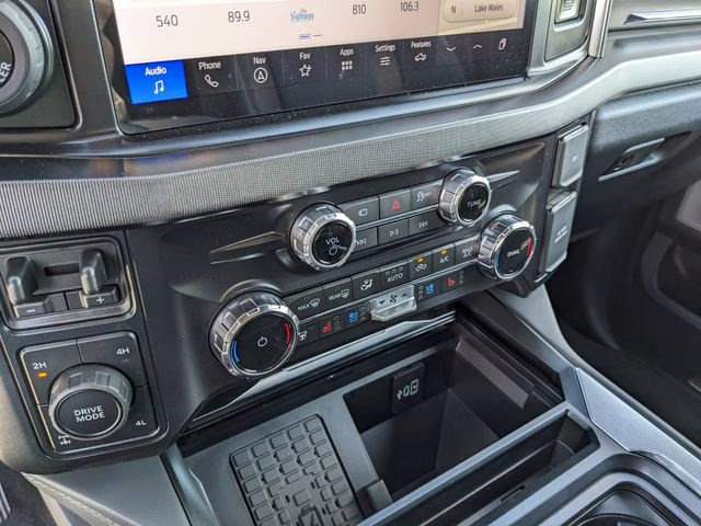 2026 Star White Metallic Tri-Coat Ford Super Duty F-350 SRW Platinum 4X4 Truck