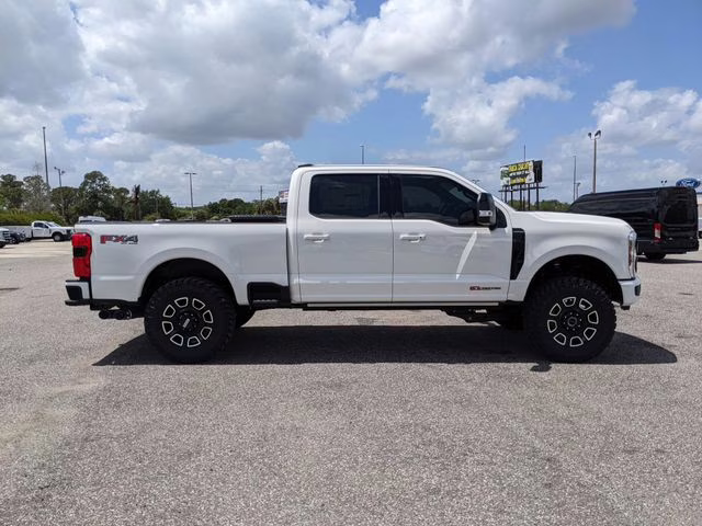 2026 Star White Metallic Tri-Coat Ford Super Duty F-350 SRW Platinum 4X4 Truck