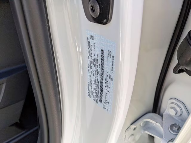 2026 Star White Metallic Tri-Coat Ford Super Duty F-350 SRW Platinum 4X4 Truck