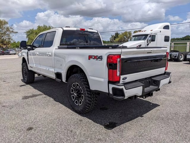 2026 Star White Metallic Tri-Coat Ford Super Duty F-350 SRW Platinum 4X4 Truck