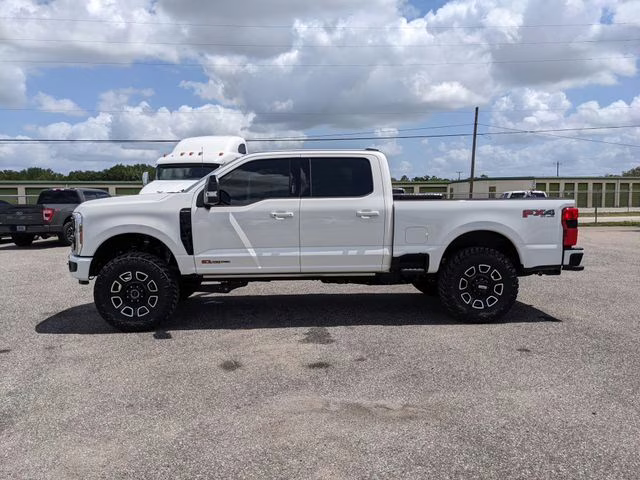 2026 Star White Metallic Tri-Coat Ford Super Duty F-350 SRW Platinum 4X4 Truck