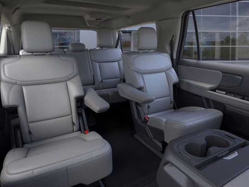 2026 Star White Metallic Tri-Coat Ford Expedition Max Active RWD SUV