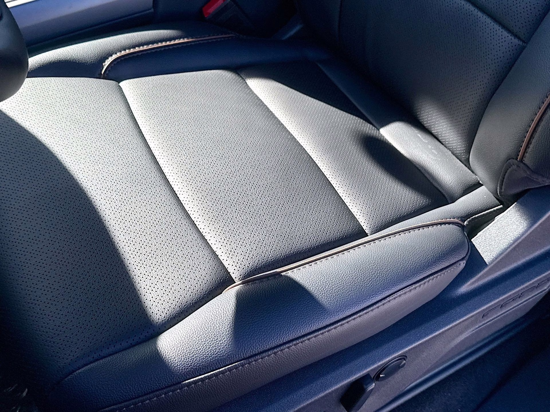 2026 Glacier Gray Metallic Tri-Coat Ford Super Duty F-250 SRW Lariat 4X4 Truck