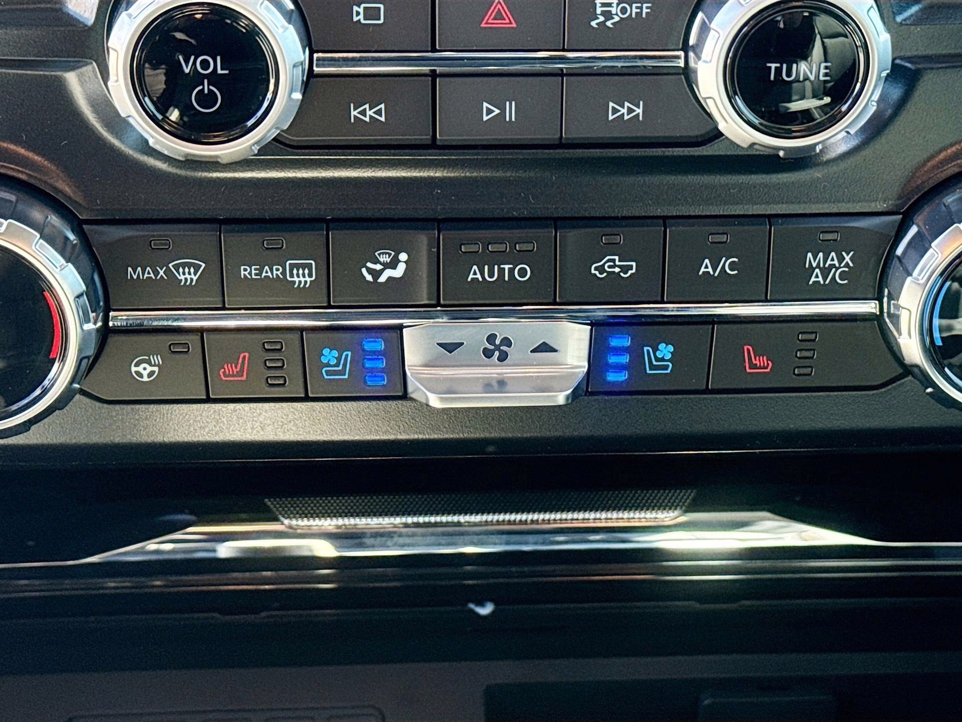 2026 Glacier Gray Metallic Tri-Coat Ford Super Duty F-250 SRW Lariat 4X4 Truck