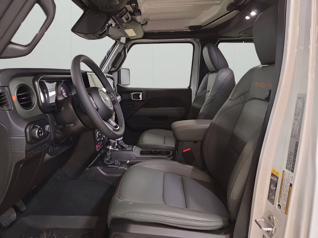 2026 bright white clearcoat Jeep Gladiator Mojave 4X4 Truck