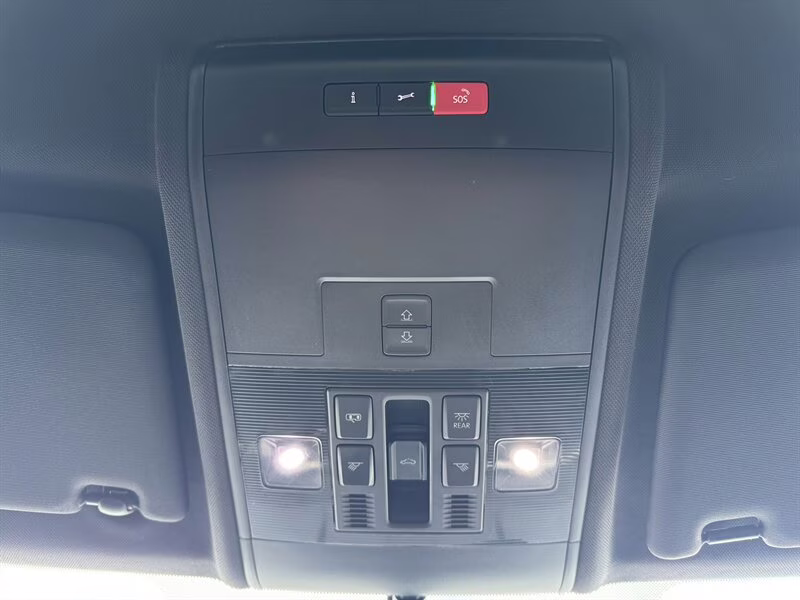 2021 Oryx White Pearl Volkswagen Atlas Cross Sport V6 SE R-Line FWD SUV