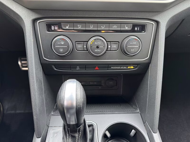 2021 Oryx White Pearl Volkswagen Atlas Cross Sport V6 SE R-Line FWD SUV