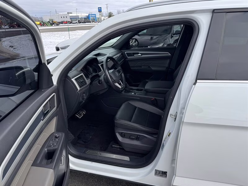 2021 Oryx White Pearl Volkswagen Atlas Cross Sport V6 SE R-Line FWD SUV
