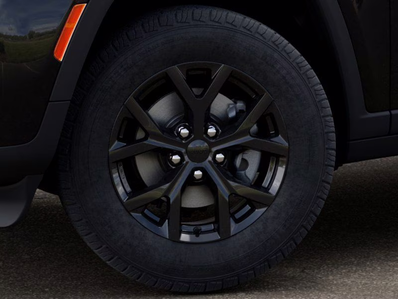 2026 Diamond Black Crystal Pearlcoat Jeep Grand Cherokee Laredo 4X4 SUV