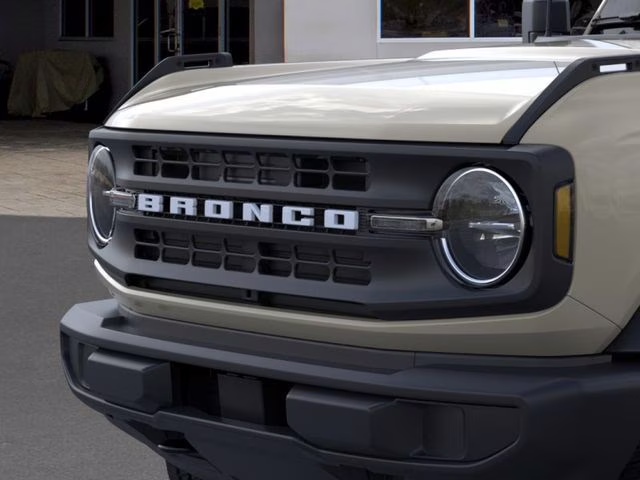 2025 Desert Sand Ford Bronco Base 4X4 SUV