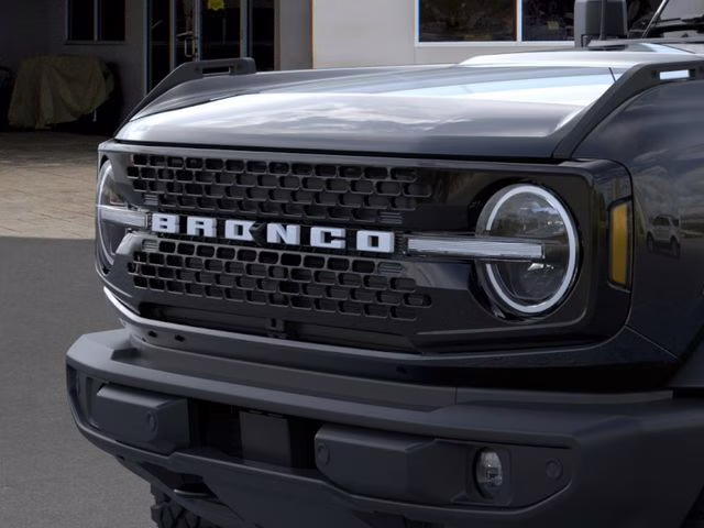 2025 Shadow Black Ford Bronco Outer Banks 4X4 SUV