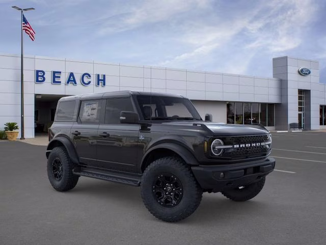 2025 Shadow Black Ford Bronco Outer Banks 4X4 SUV