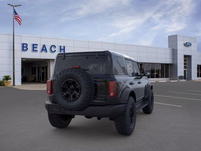 2025 Shadow Black Ford Bronco Outer Banks 4X4 SUV
