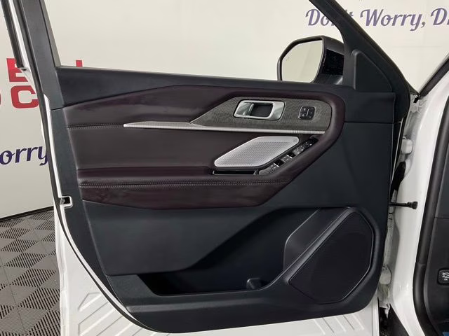 2026 White Metallic Ford Explorer Platinum RWD SUV