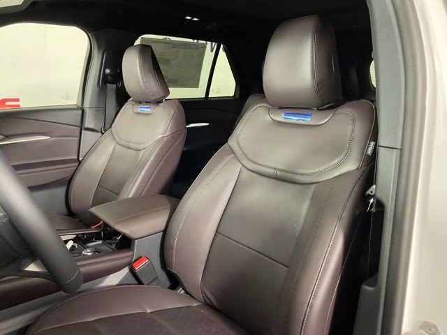 2026 White Metallic Ford Explorer Platinum RWD SUV