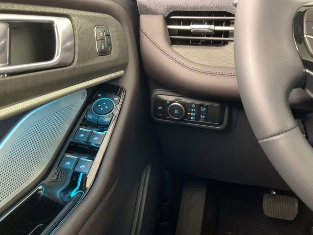 2026 White Metallic Ford Explorer Platinum RWD SUV