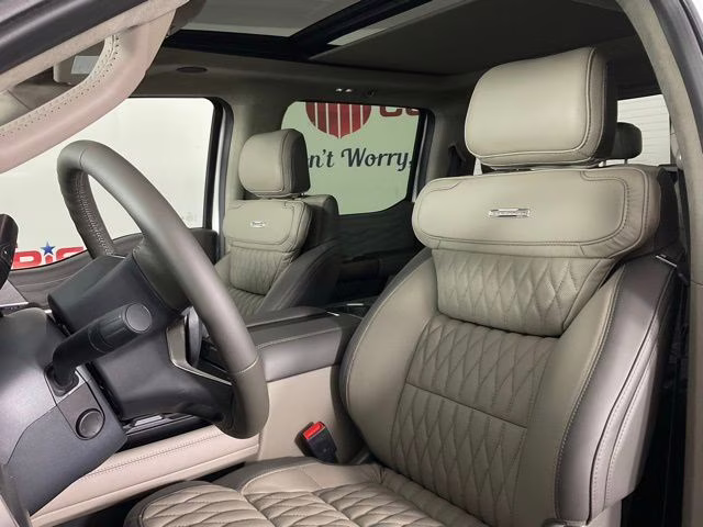 2026 White Metallic Ford Super Duty F-350 SRW Platinum 4X4 Truck