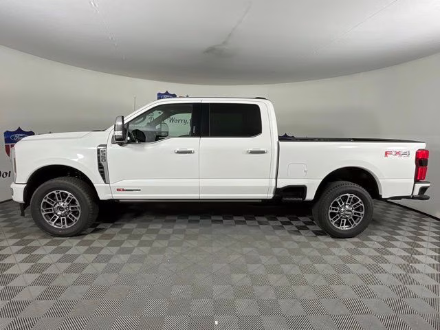 2026 White Metallic Ford Super Duty F-350 SRW Platinum 4X4 Truck
