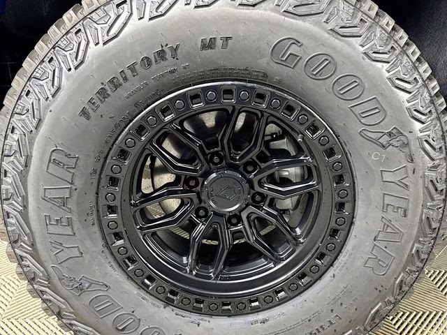 2025 Velocity Blue Metallic Ford Bronco Big Bend Bozard Built 4X4 SUV