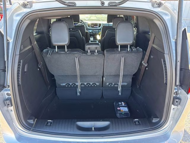 2026 Silver Mist Clearcoat Chrysler Voyager LX FWD Van