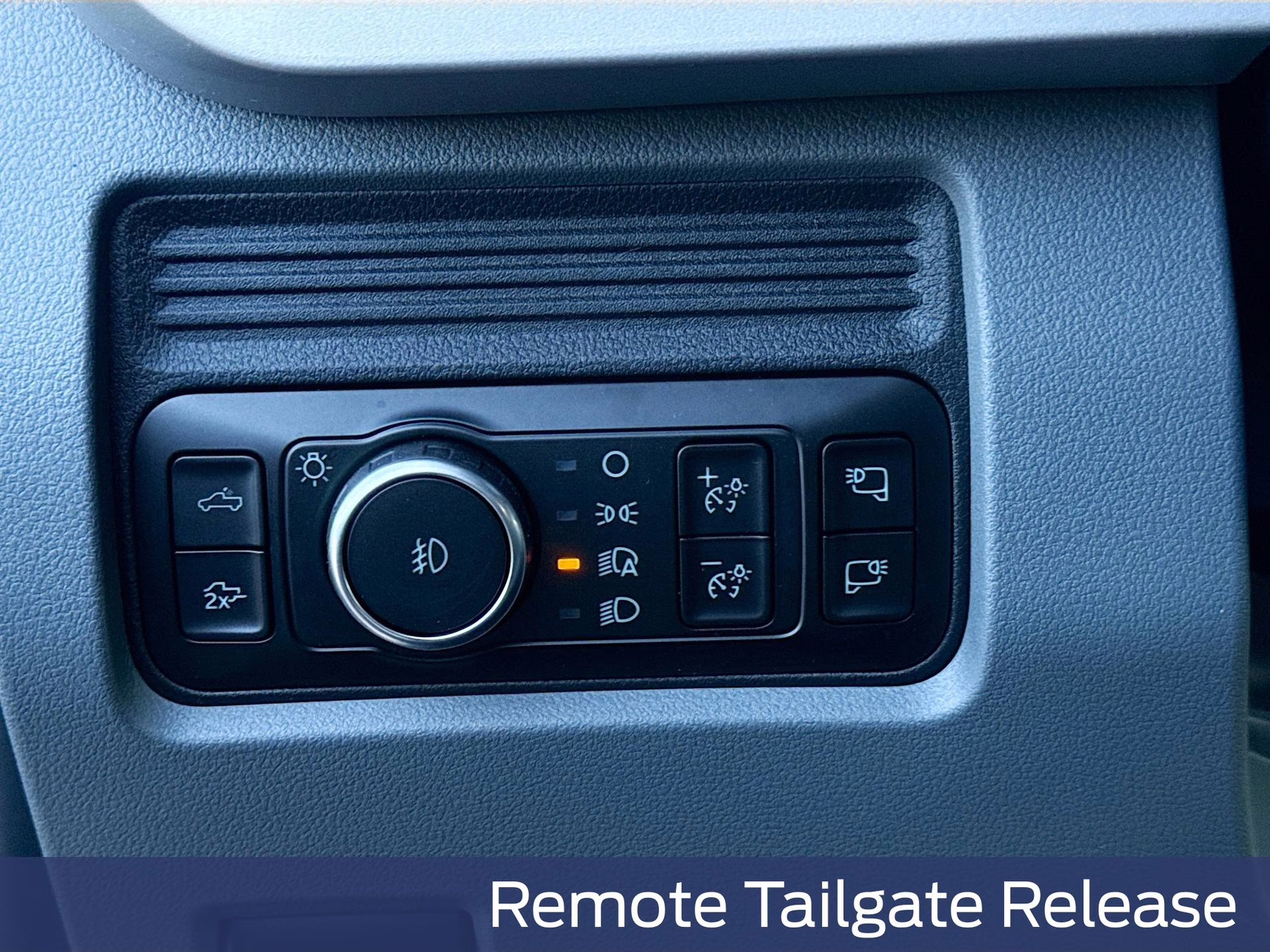 2026 Avalanche Ford Super Duty F-250 SRW XLT 4X4 Truck