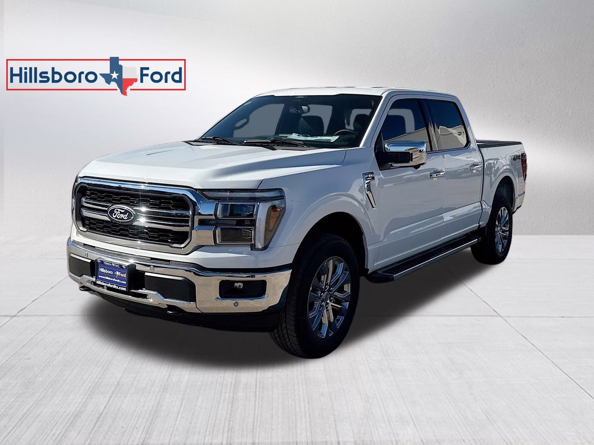 2025 Star White Metallic Tri-Coat Ford F-150 Lariat 4X4 Truck