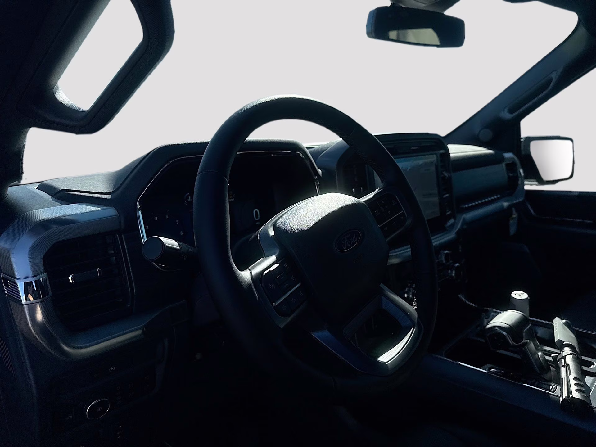 2025 Star White Metallic Tri-Coat Ford F-150 Lariat 4X4 Truck