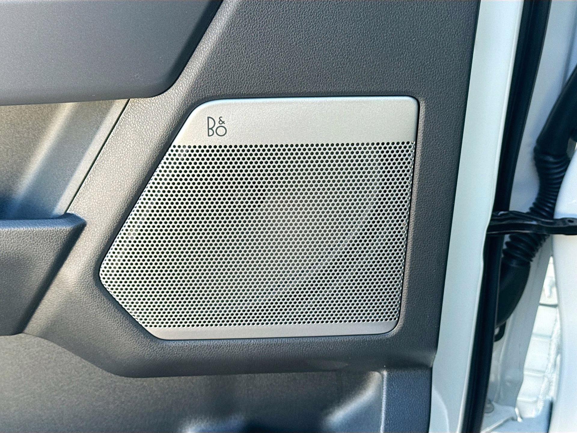 2025 Star White Metallic Tri-Coat Ford F-150 Lariat 4X4 Truck