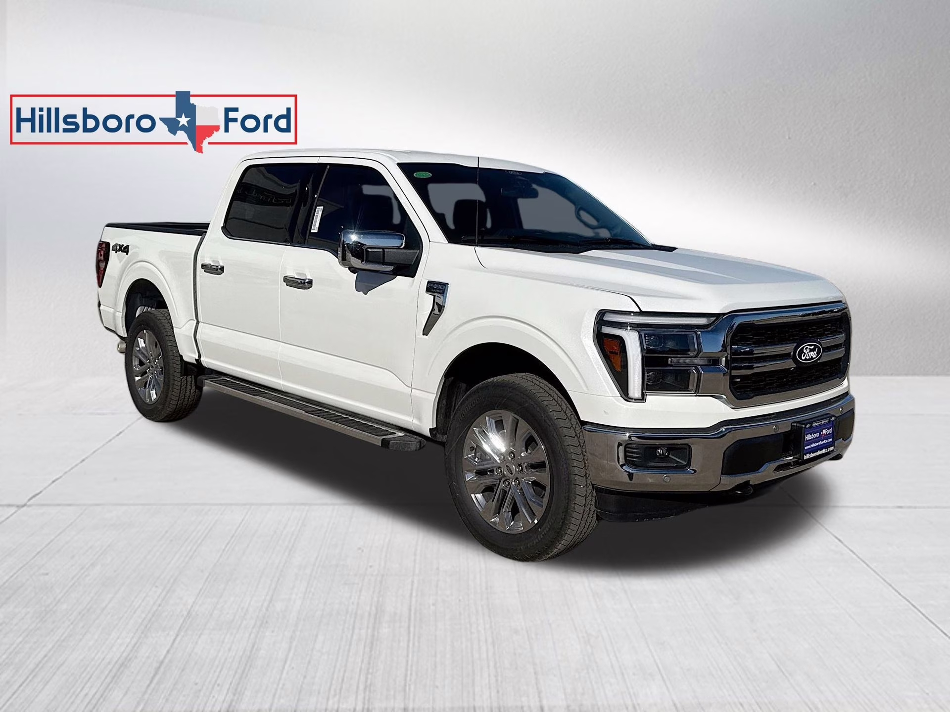 2025 Star White Metallic Tri-Coat Ford F-150 Lariat 4X4 Truck
